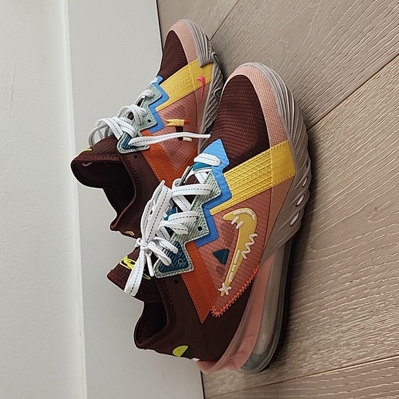 NIKE LEBRON 18 LOW X MIMI PLANGE "MAD KING" shoe women's size 7 - Picture 3 of 10